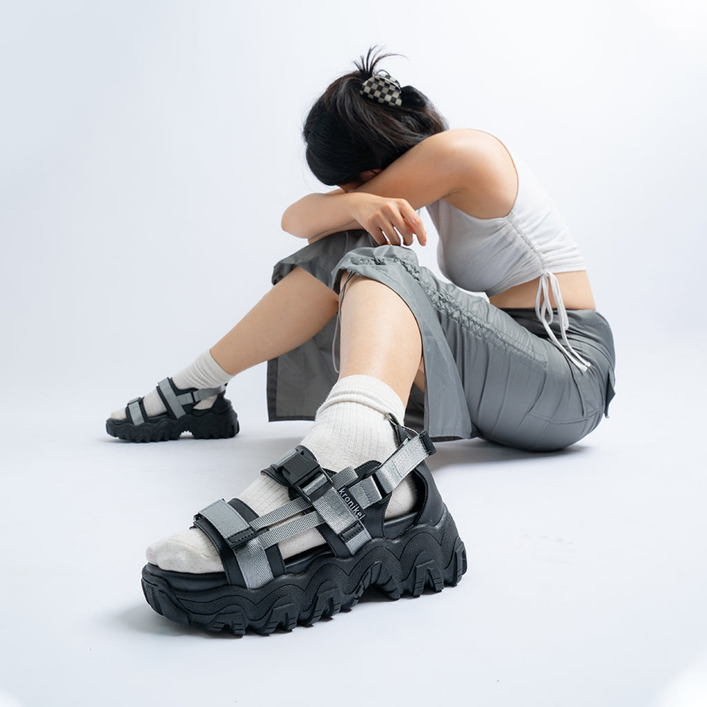 JINNY Sandals - Black