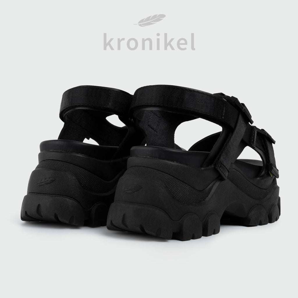 FANYA CHUNKY Sandals - Black
