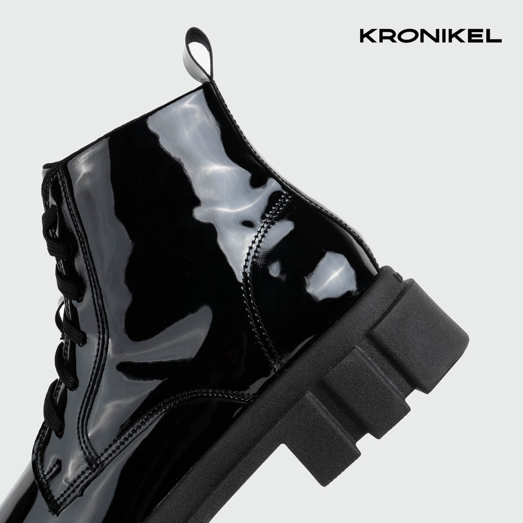 GIA - Black Glossy