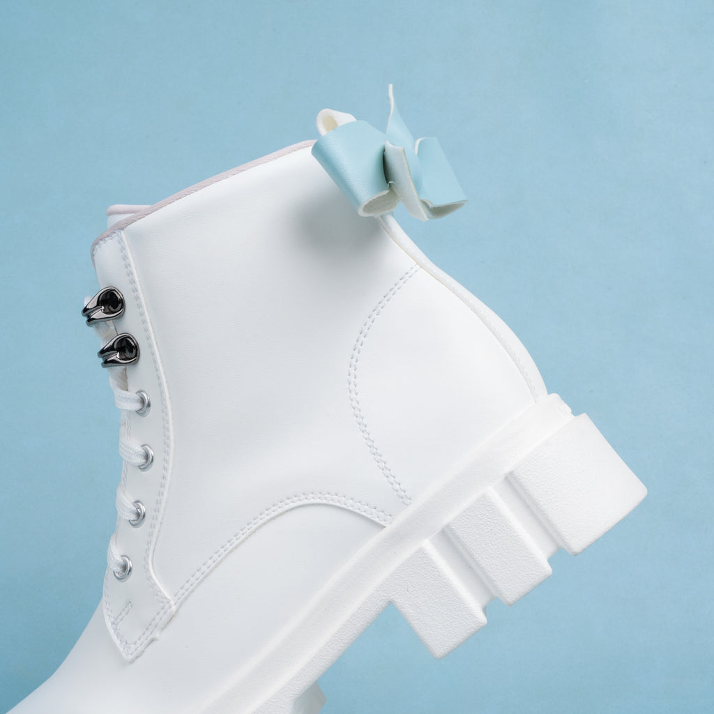 DISNEY ALICE BOOTS - RIBBON WHITE