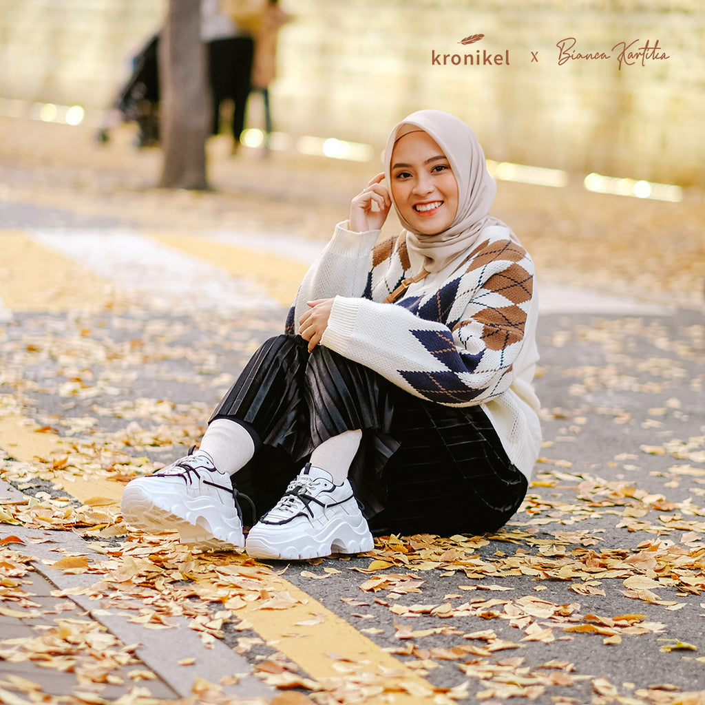 KRONIKEL PROJECT x BIANCA KARTIKA // INSA - Black