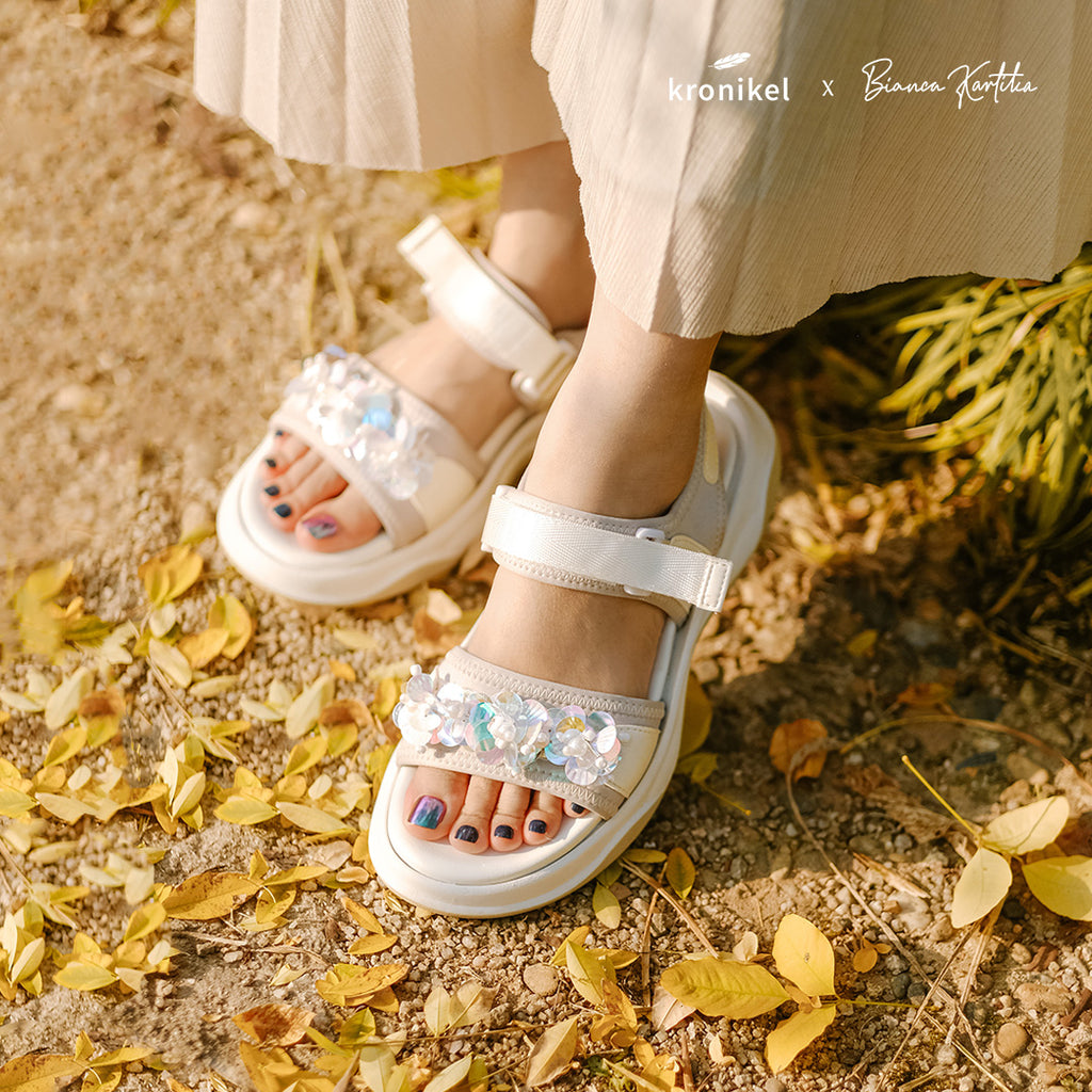 KRONIKEL PROJECT x BIANCA KARTIKA // YEPPO - White