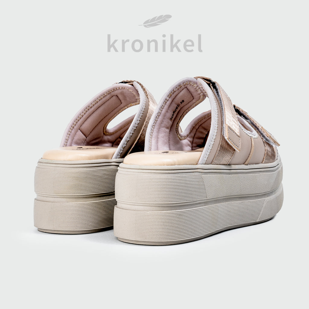 HANZEL Chunky Sandals - Gold