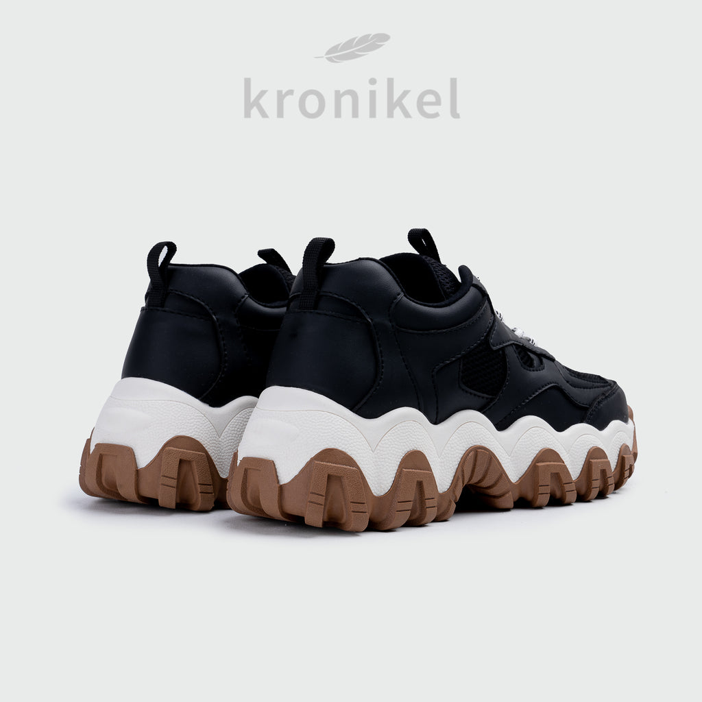 NOAH Shoes - Classic Black