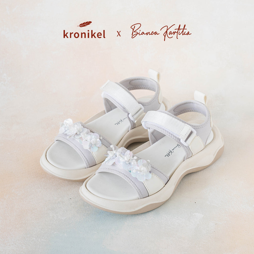 KRONIKEL PROJECT x BIANCA KARTIKA // YEPPO - White